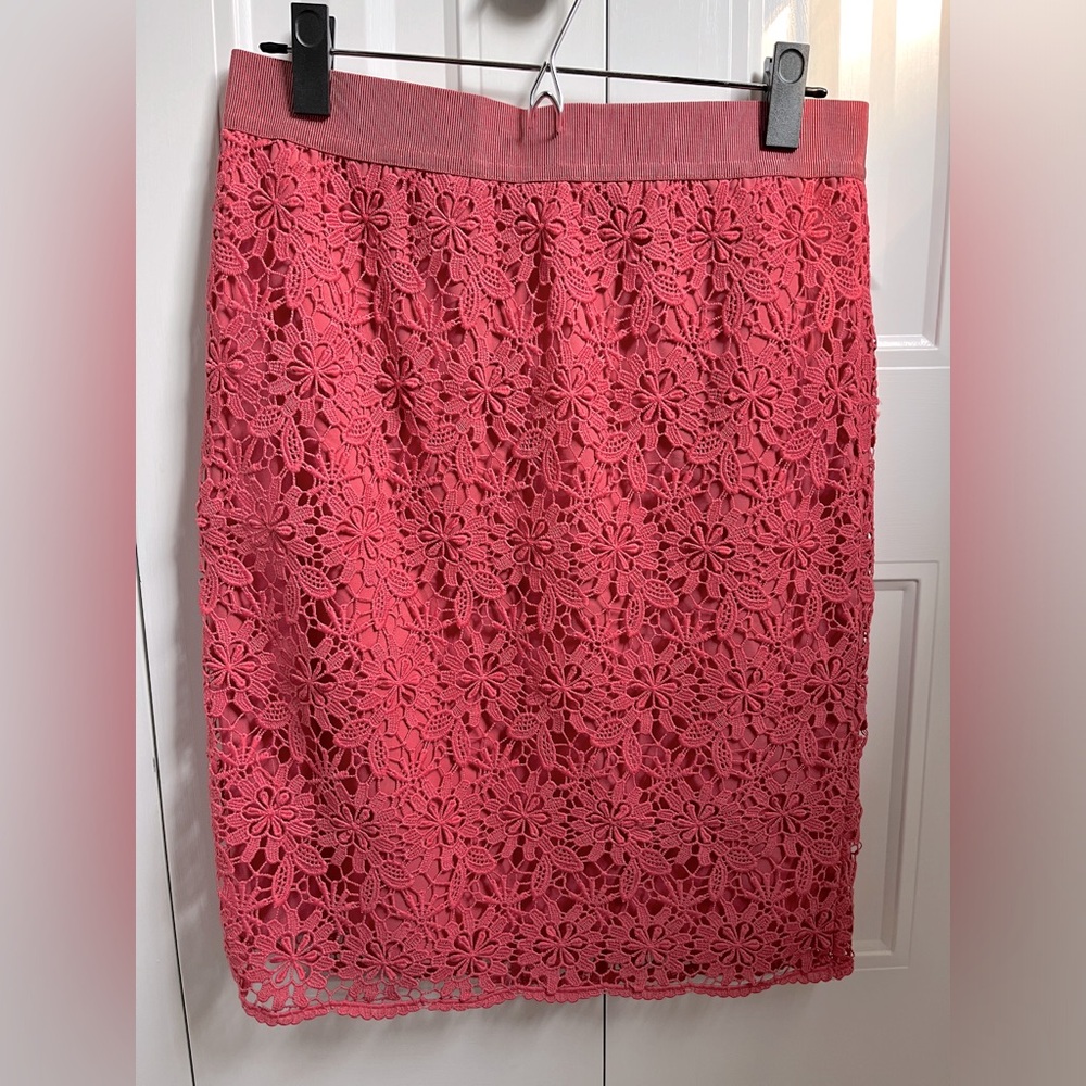 Ann Taylor lace pencil skirt